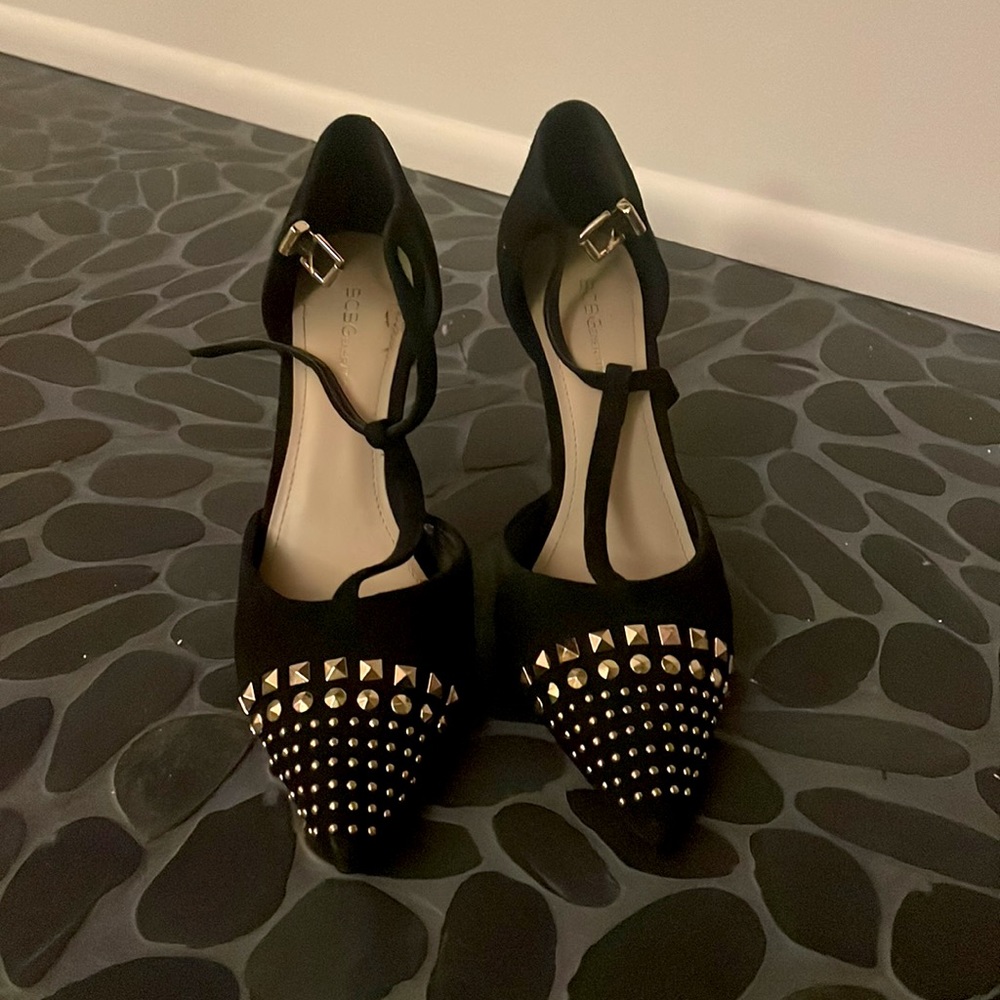 BCBGENERATION Studded Pumps Black Velvet